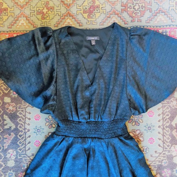 *NWT* Dotted Handkerchief Smocked Waistband Midi Flutter Sleeve Dress - XS-XXS - Picture 8 of 16